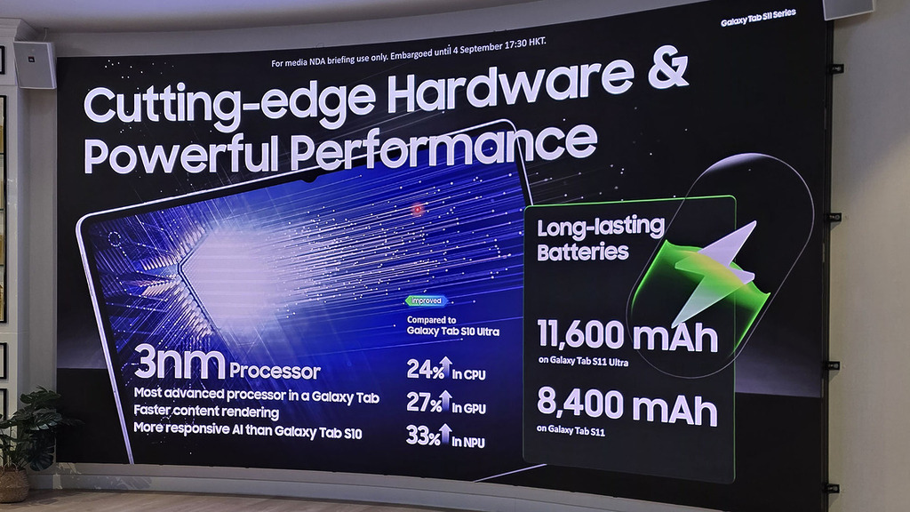 用上 3nm 處理器,效能較上代進一步提升。