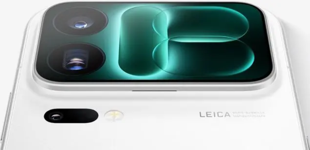 Xiaomi 18 Pro Max 機背加入一塊 2.9 吋 LTPO AMOLED 副螢幕。