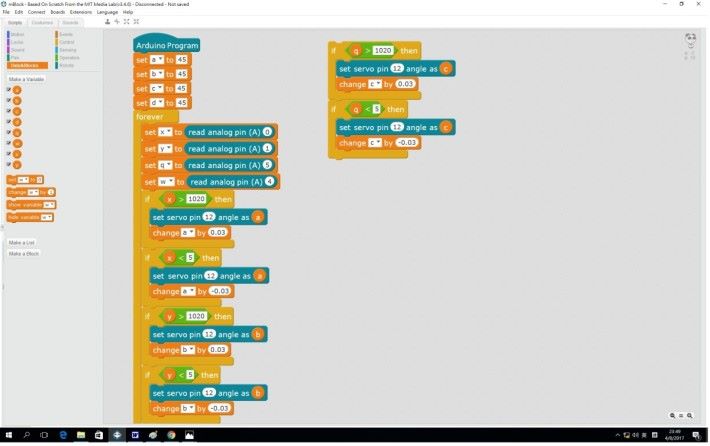 Step 4: 把變數 y 改為 q ， b 改為 c ，就成功製作控制第三個伺服馬達的方塊。