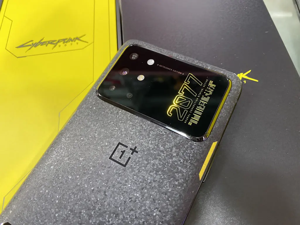 超特別OnePlus 8T Cyberpunk 2077 聯乘款有出位設計- PCM