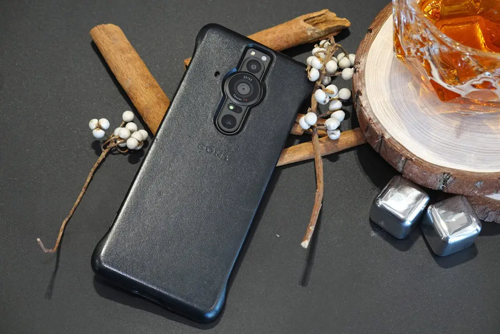 Xperia PRO-I 的皮革保護套配件獲得了 Leather Working Group 「金」級認證。