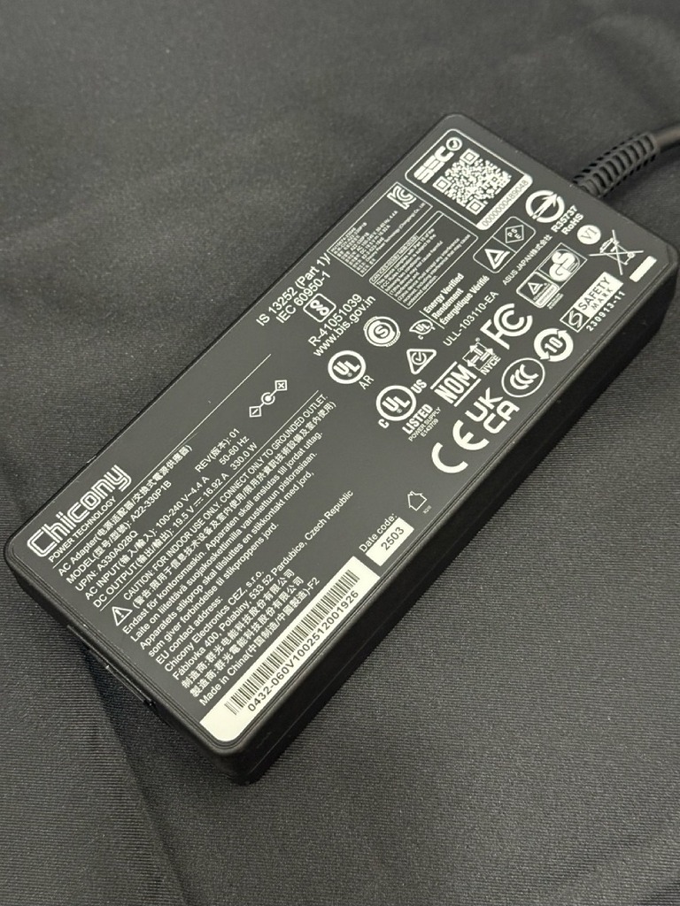 附有 330W 火牛來應付 RTX 5080 的需求。