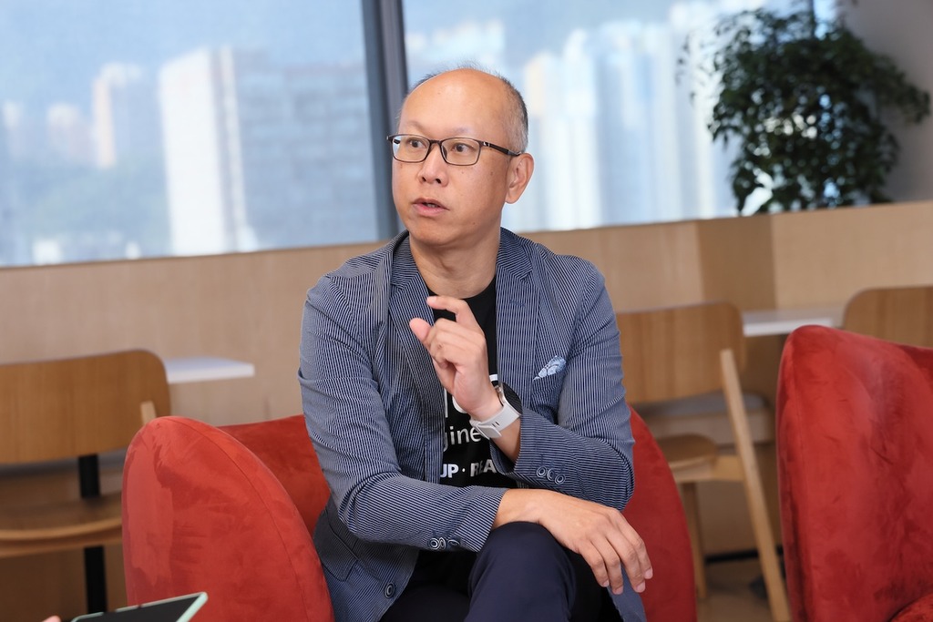 Tony 表示,會議室管理方案集合低成本、高效益等好處,是企業實施輕資產策略的最佳選擇。