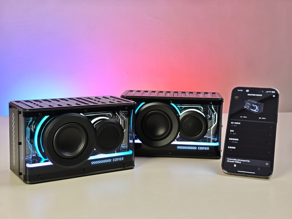 QD25 另一個賣點就是可將兩台 QD25 串連作 Stereo Pair 立體聲播放。