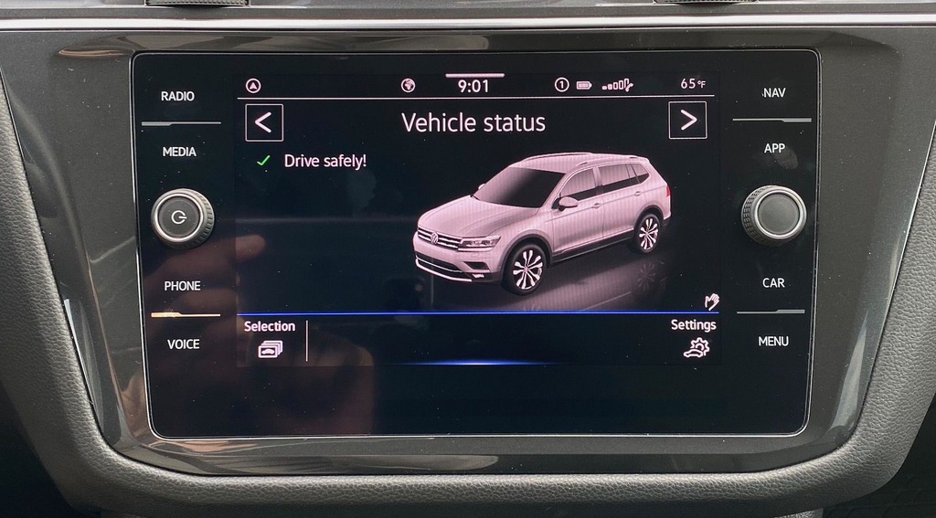 近年不少汽車品牌都會因為要將座艙的設計變得更簡約,更具科技感,所以會使大型觸控屏或觸控式按鈕來取代實體的按鍵。