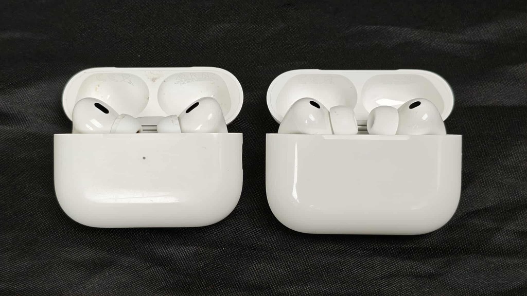 相信大家只能從使用的痕跡來分辨哪一對是 AirPods Pro 3。但細心留意就會發現兩者的線條有微妙的差別。
