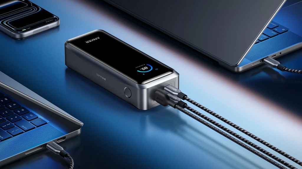 配備兩組 USB-C 和一個 USB -A 輸出埠，兩個 USB-C 可同時提供高達 140W 功率，總輸出為 140W + 140W + 20W ，共 300W。