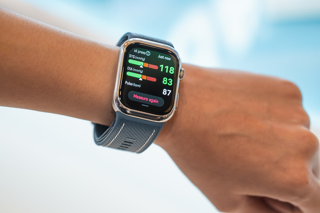 HUAWEI WATCH D2 是市場上少數配備血壓監測的智能手錶產品，自推出以來一直受到關注健康人士的愛戴。
