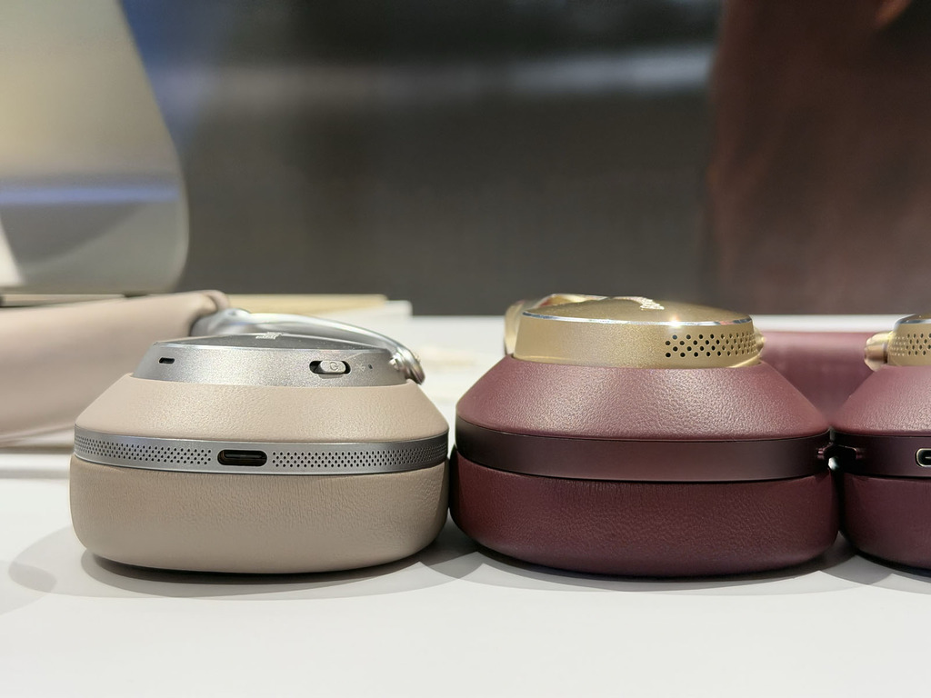 Bowers & Wilkins Px8 S2 較上代更薄,戴起來會更加好睇。
