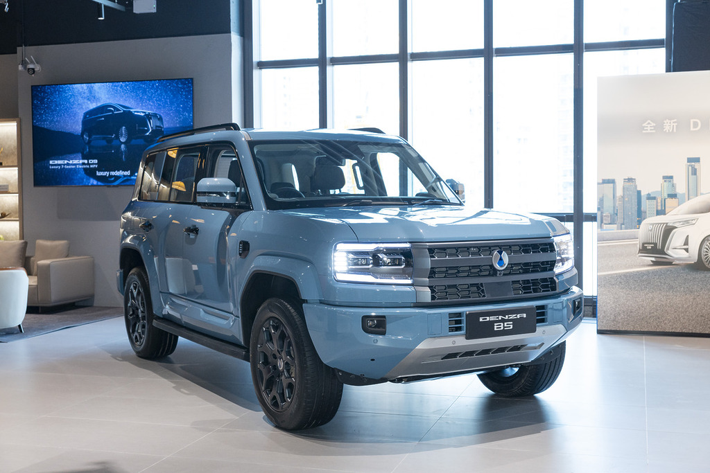 騰世 DENZA 帶來全新的 Denza B5 插電式混能豪華越野 SUV，為喜歡越野車的朋友帶來新的選擇。