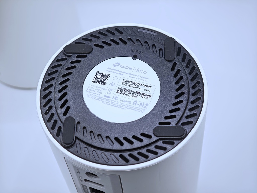 可連接 TP-Link Deco BE68 開放的 Wi-Fi 或掃描機底 QR Code 來連接,來進行初始安裝。