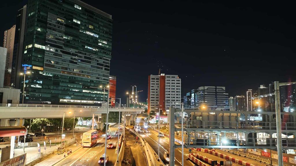 夜景的顏色也相當艷麗