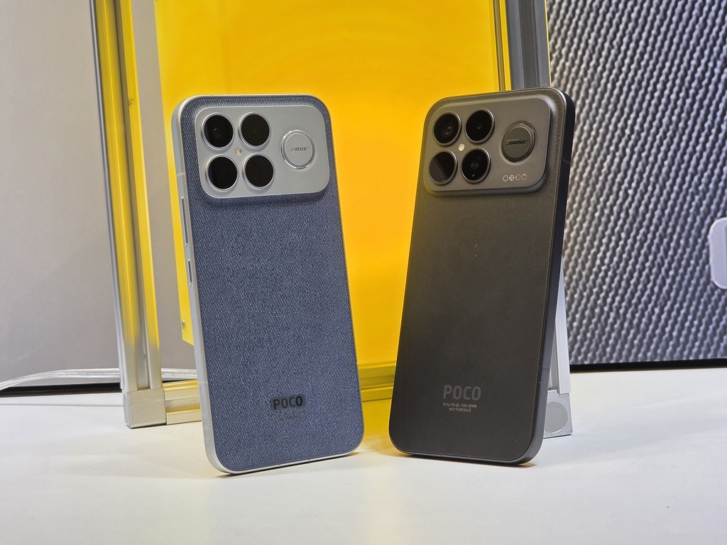 POCO F8 Ultra 提供兩色選擇。