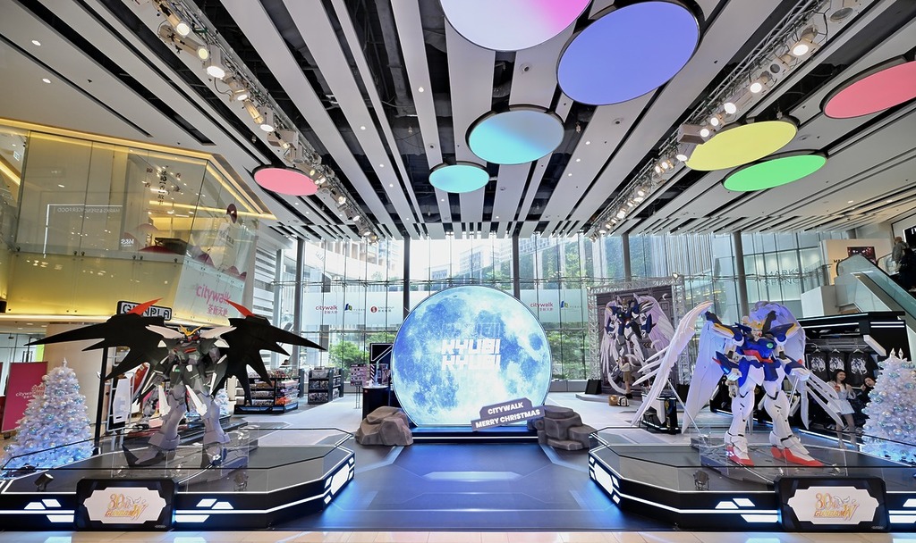 《KYUBI X MOBILE SUIT GUNDAM Christmas 2025》 1.8 米高元祖高達 RX-78-2、4 米高 Wing Gundam Zero (EW) 登場