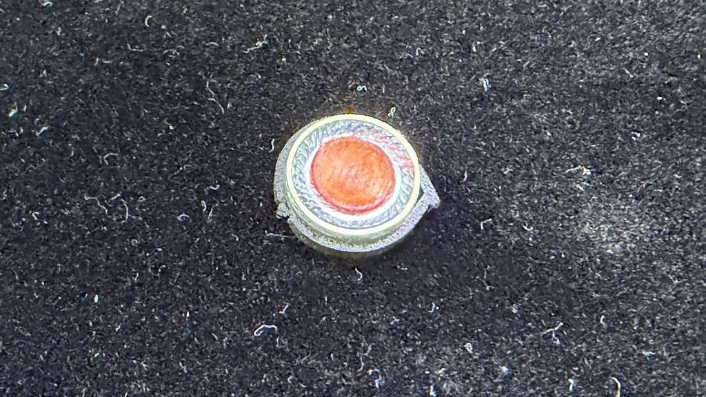 發表活動上亦展出了木製振膜單元的樣辦