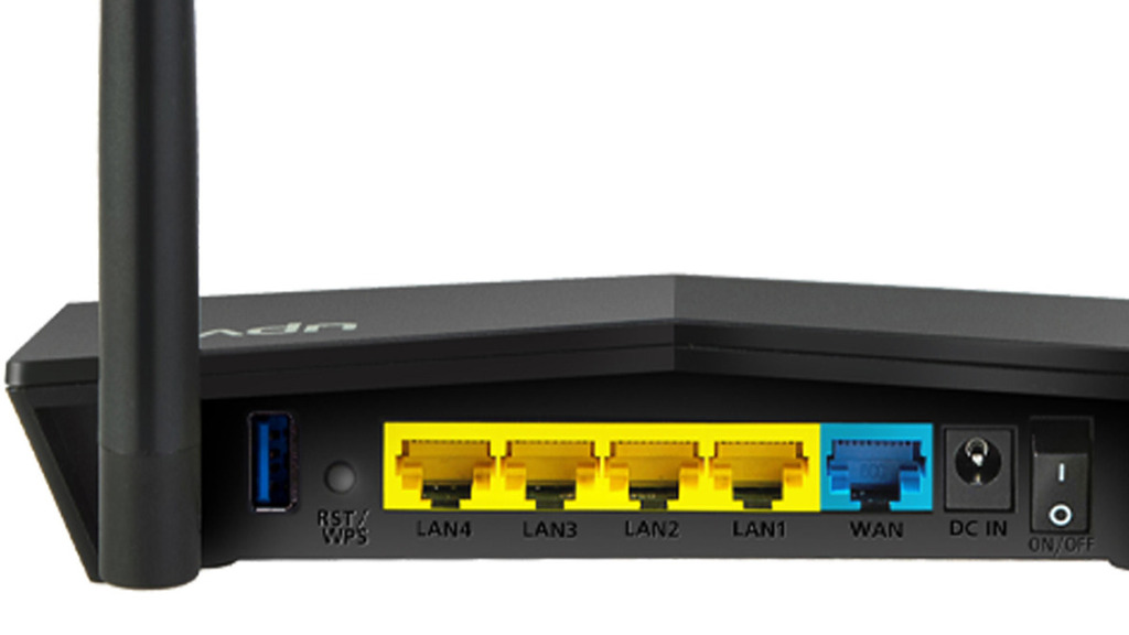 絕大部分路由器的機背都會有 USB-A 端口，可以接連 USB 手指或流動硬碟。有的更可用於網路檔案共享，看似十分方便。不過有專家認為，這些路由器上的 USB 端口其實存在安全風險，更有可能成為路由器被攻擊的門戶。