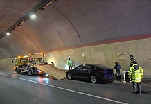 歷時 4.5 小時現實版《生死時速》 國產車「電腦失靈」115km/h 狂飆近 500 公里