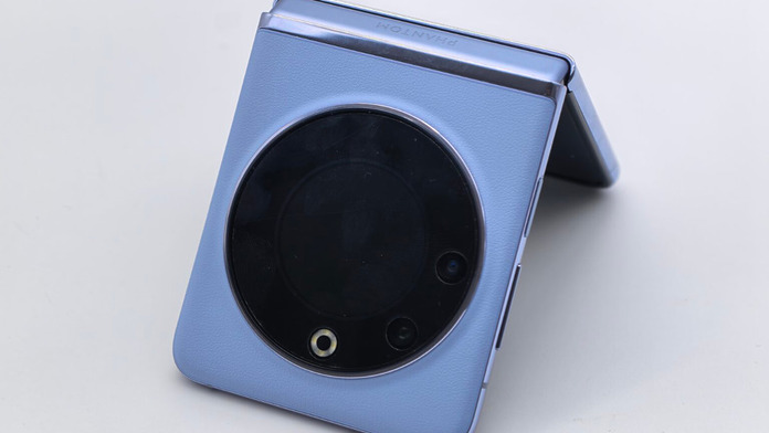 TECNO Phantom V Flip 5G