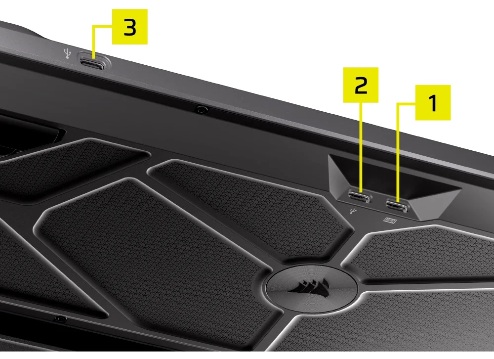 鍵盤還設有 USB-C passthrough 功能，讓用家可以更就手地連接有線滑鼠等裝置。