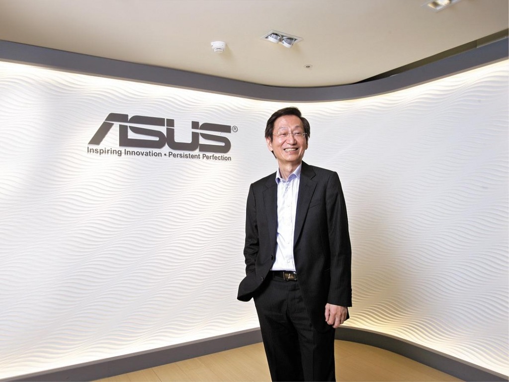 ASUS 董事長施崇棠向媒體表示，ASUS 一定會照顧到所有原來的客戶，但未來不會再增加新機種。