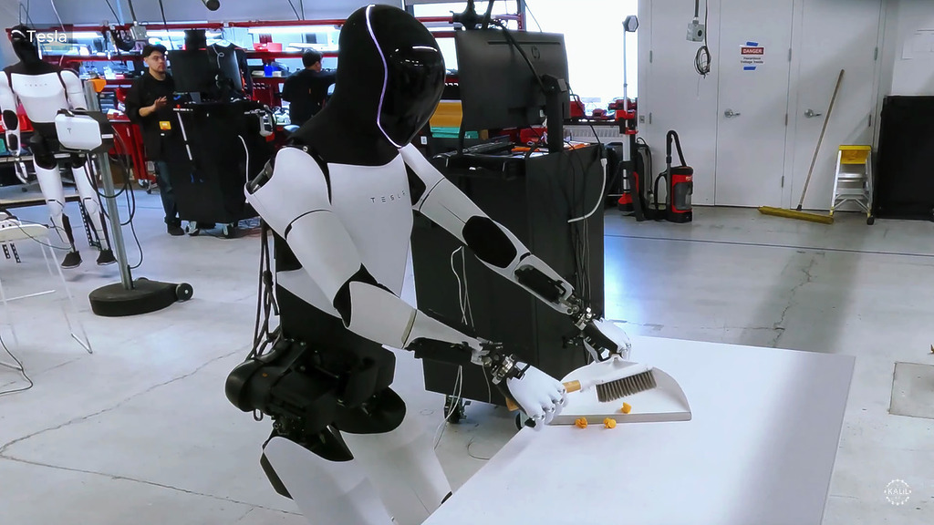 Optimus Gen 3 較上代有顯著進步,透過 22 自由度的機械手可以透過超過 3,000 種獨立家務及工業任務。