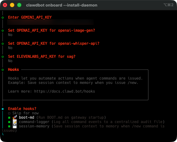 Hooks 三個功能建議全選,它們提供記憶連貫、啟動時執行指定任務和安全性、除錯資料。