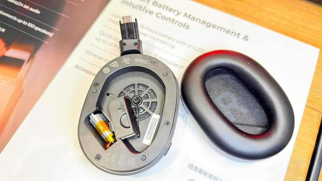 耳機的電池亦可更換。