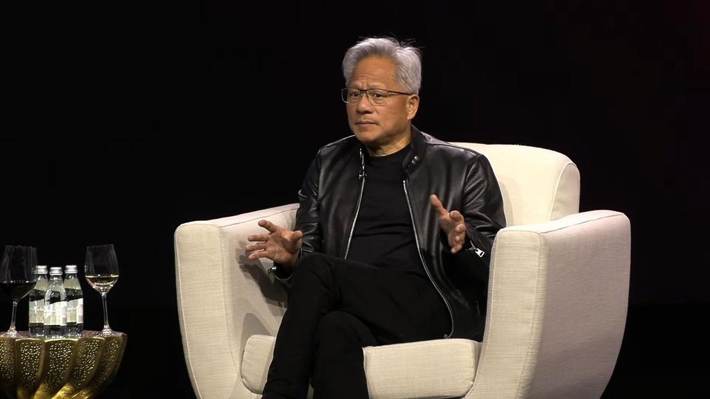 黃仁勳認為「軟件公司取代論」不合邏輯,指出 AI 本質應該是使用工具去完成任務,而非終結工具。