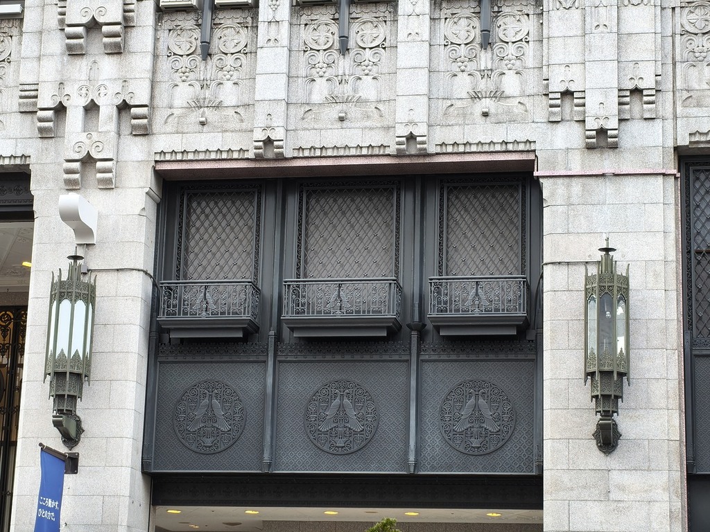 將相片的細節位放大也非相紥實，沒有失真或起格。