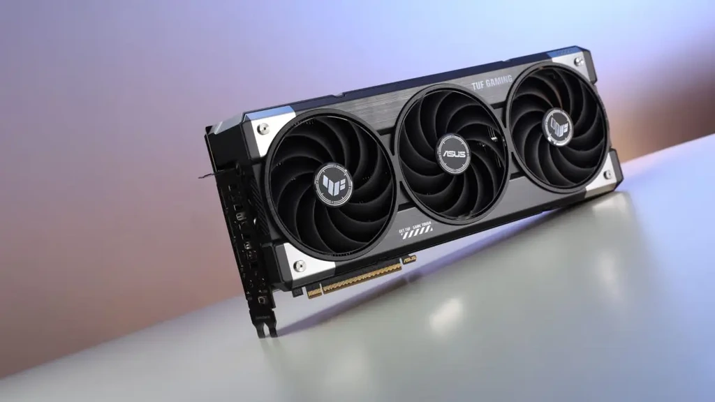 相對入門的 RTX 5070 12GB 電腦顯卡最便宜也要 $5,500 至 $6,000 左右,而圖中的 ASUS TUF Gaming RTX 5070 12GB GDDR7 OC Edition 目前市價近 $7,000。