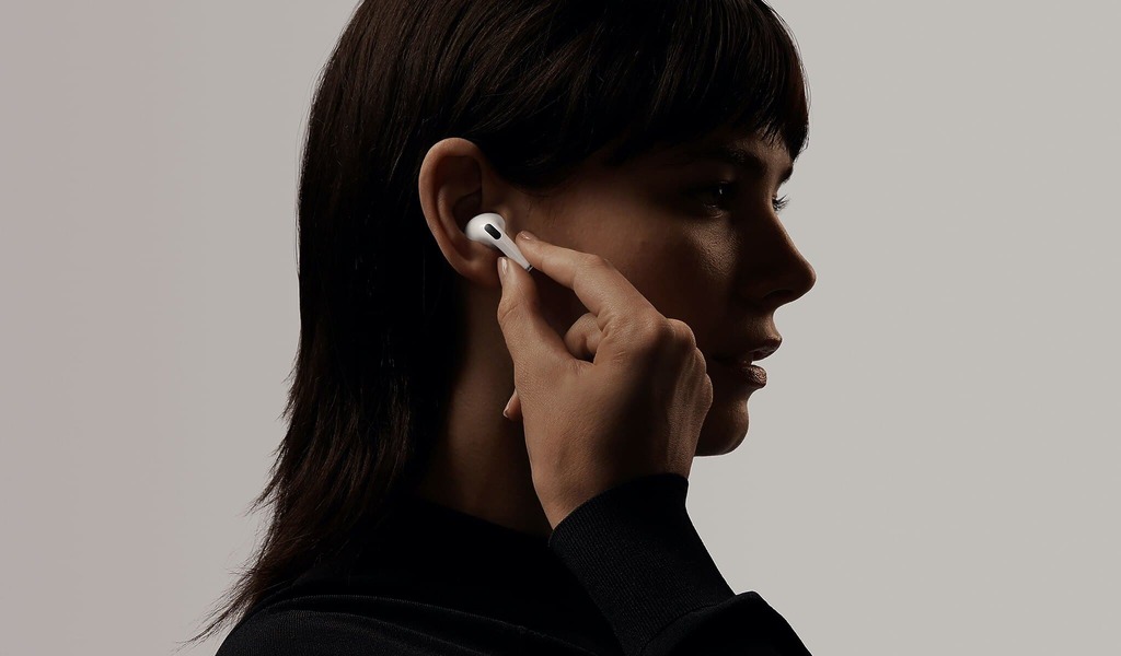 據報新版的 AirPods Pro 不單會強化健康檢測的功能，更會加入與 Vision Pro 或 Apple Watch 相似的「手勢控制」技術⋯⋯