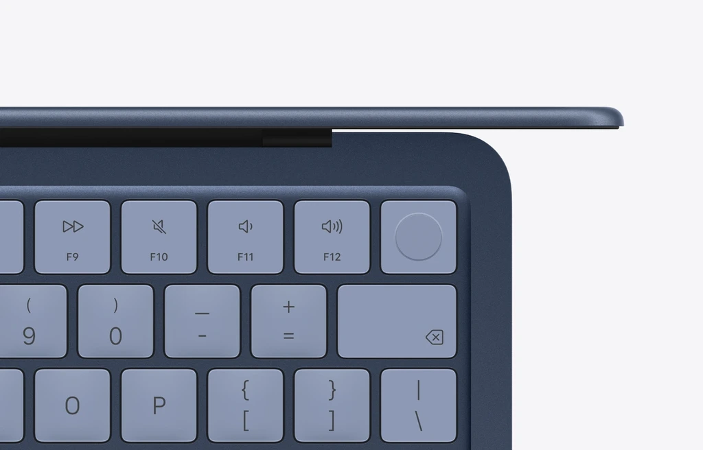 根據 Apple 官方的產品比較頁面中顯示，512GB 版本才有 Touch ID，莫非 256GB 版本會需要輸入密碼來解鎖嗎 ?