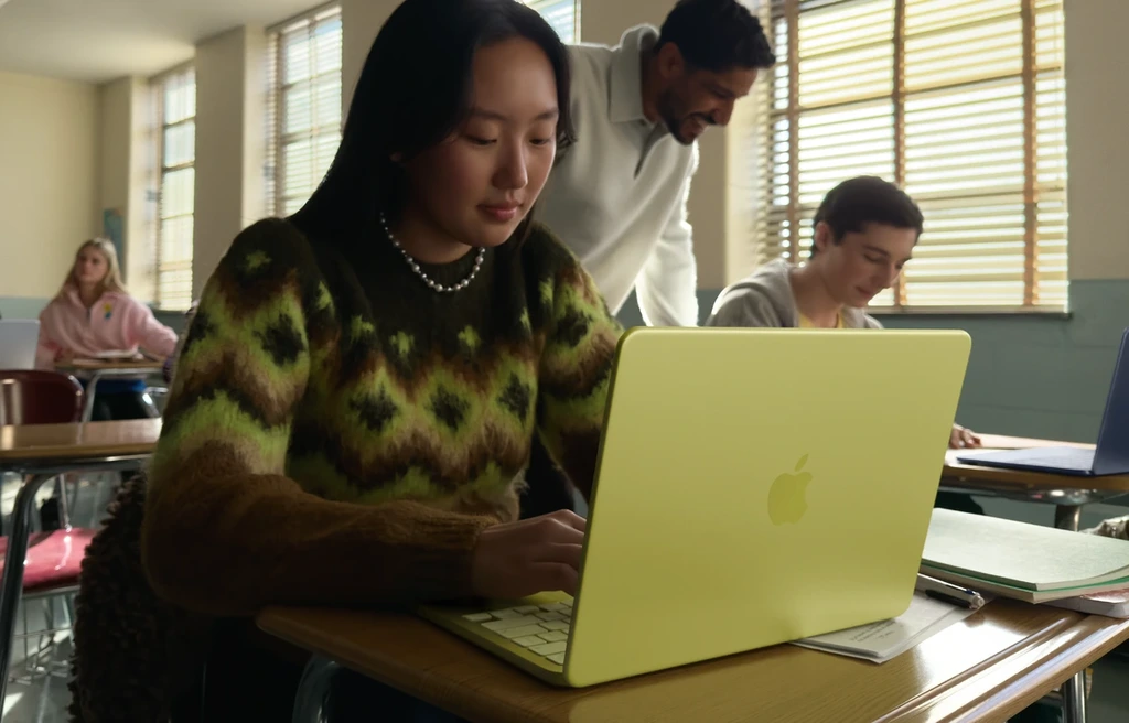 市場分析指出，Apple 今年初推出採用 A18 Pro 手機處理器的 MacBook Neo，其低廉的售價加上令人驚喜的效能和電池表現，在入門筆電及教育市場中取得空前成功。