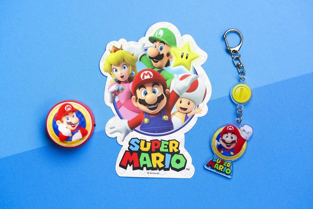 完成指定任務獲精美特典，當中包括「超級瑪利歐」貼紙、「超級瑪利歐」鑰匙扣及「超級瑪利歐」燈箱。
