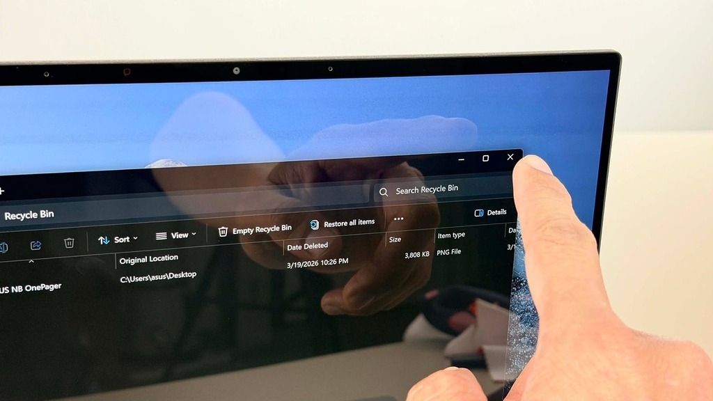 今代新機採用 14 吋 2800 x 1800 解像度 ASUS Lumina OLED 觸控屏幕，提供更直覺便捷的使用方式。