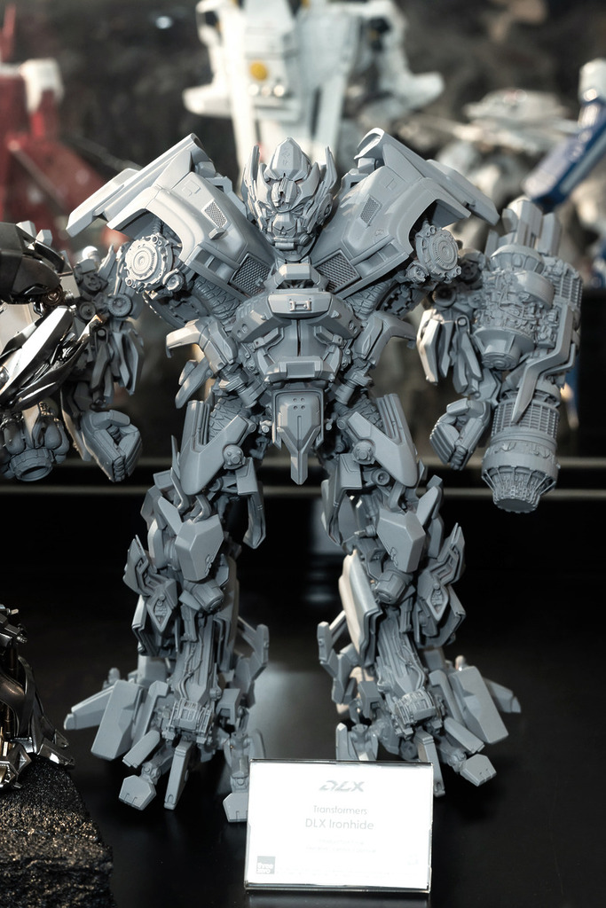 《變形金剛》DLX 鐵皮