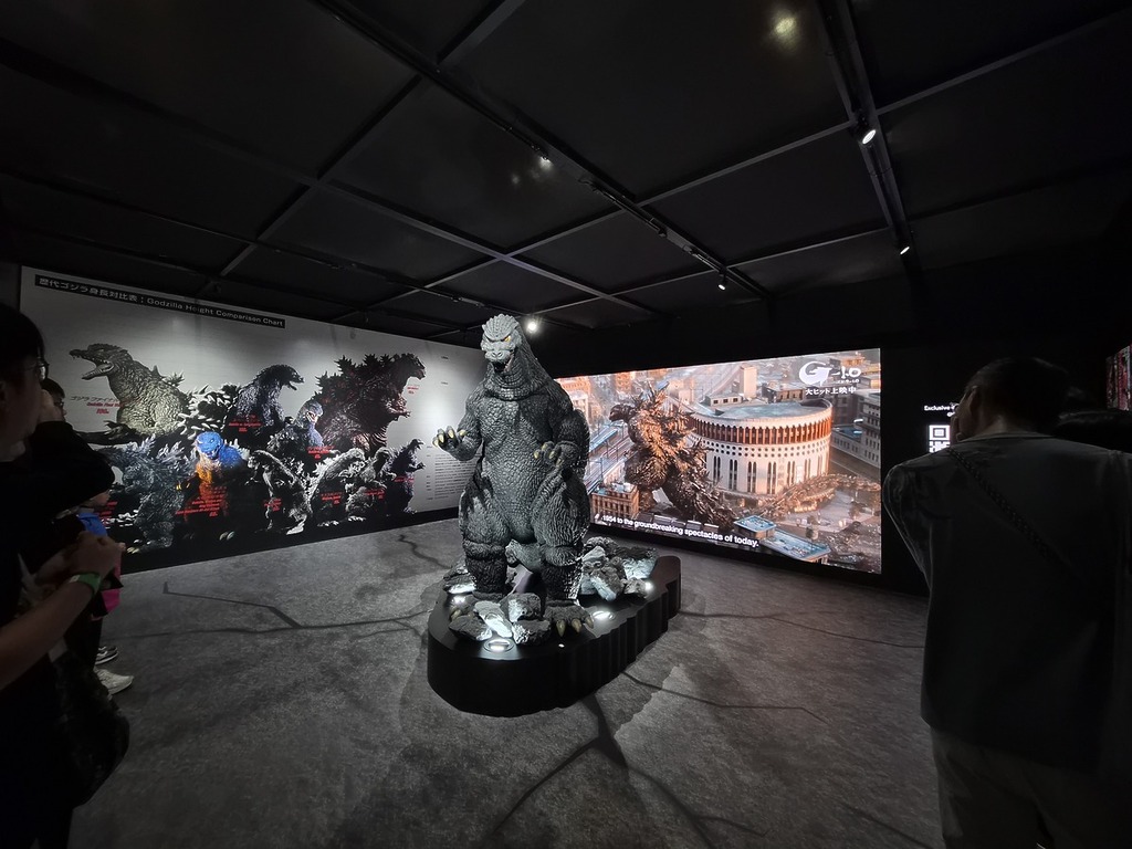 歷代影像作品介紹及巨幕影像及大立像