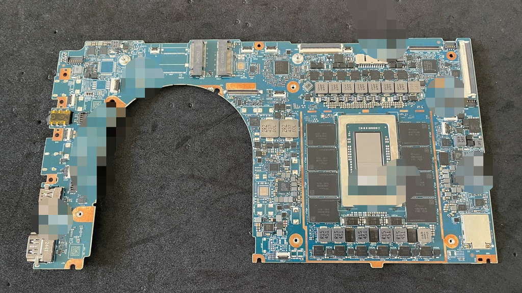 閑魚上有疑似 N1 晶片 Notebook 工程樣本主機板出售,現時已下架。主機板面積不大,但這顆 N1 晶片的面積卻看似相當大。