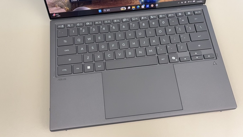 磁吸式雙模背光鍵盤