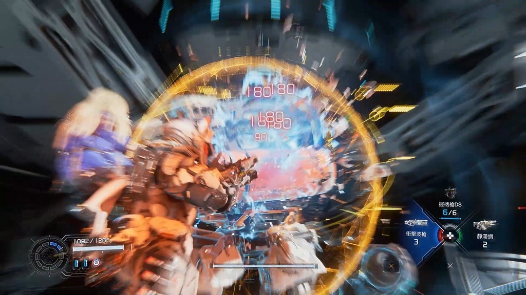 駭入及打斷敵人動作，大叔補槍攻擊。