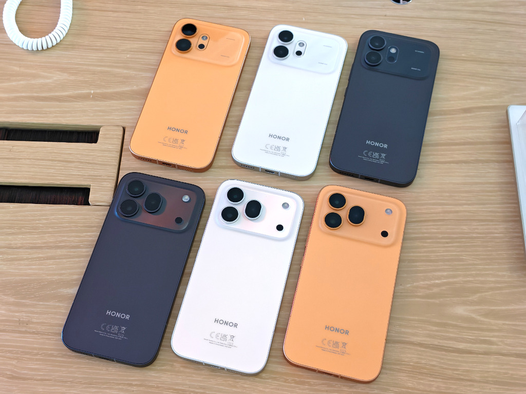 雙鏡頭的 HONOR 600（上）和三鏡頭的 HONOR 600 Pro 均提供旭日橙、雪原白及幻夜黑三色。