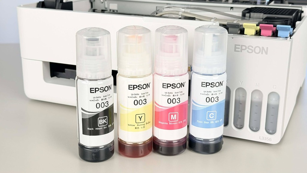L3356 採用 Epson 003 專用墨水，原裝墨水每支只需 $48（黑色）及 $58（紅、黃、藍各色)。每次加墨只需打開墨水箱，添加墨水只需注射入墨水箱，不用更換墨匣。