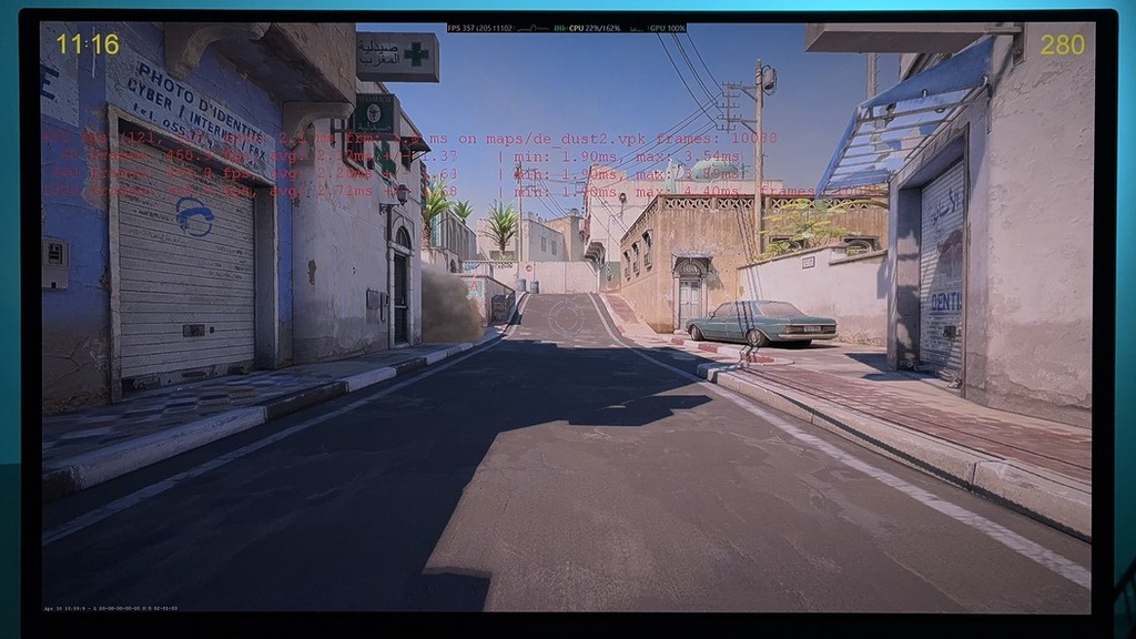 競技槍 GAME《CS2》使用「中」畫質都可達到200fps+ 的水平,轉角遇到愛都可以瞬發爆頭