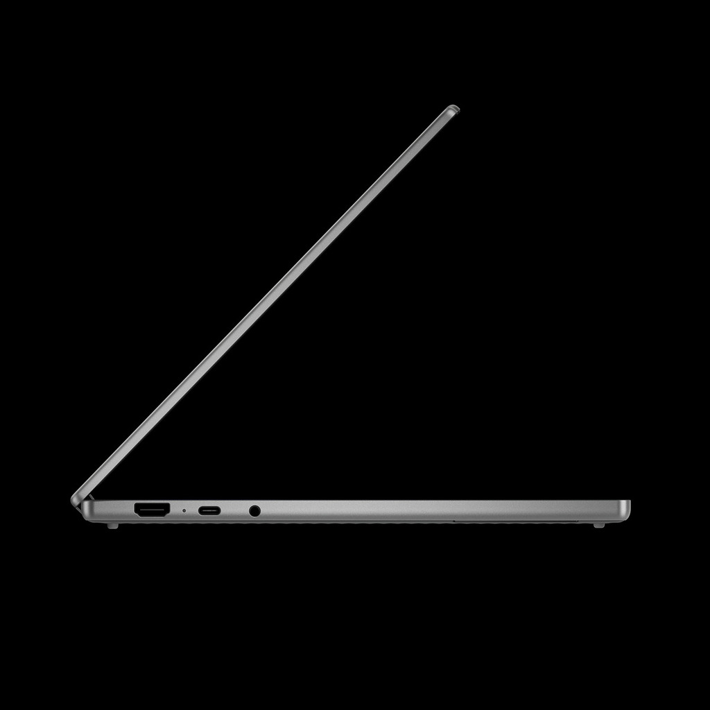 機身左邊有一個 USB-C、一個 HDMI 輸出和 3.5mm 耳麥插孔，右邊則只有一個 USB-C。