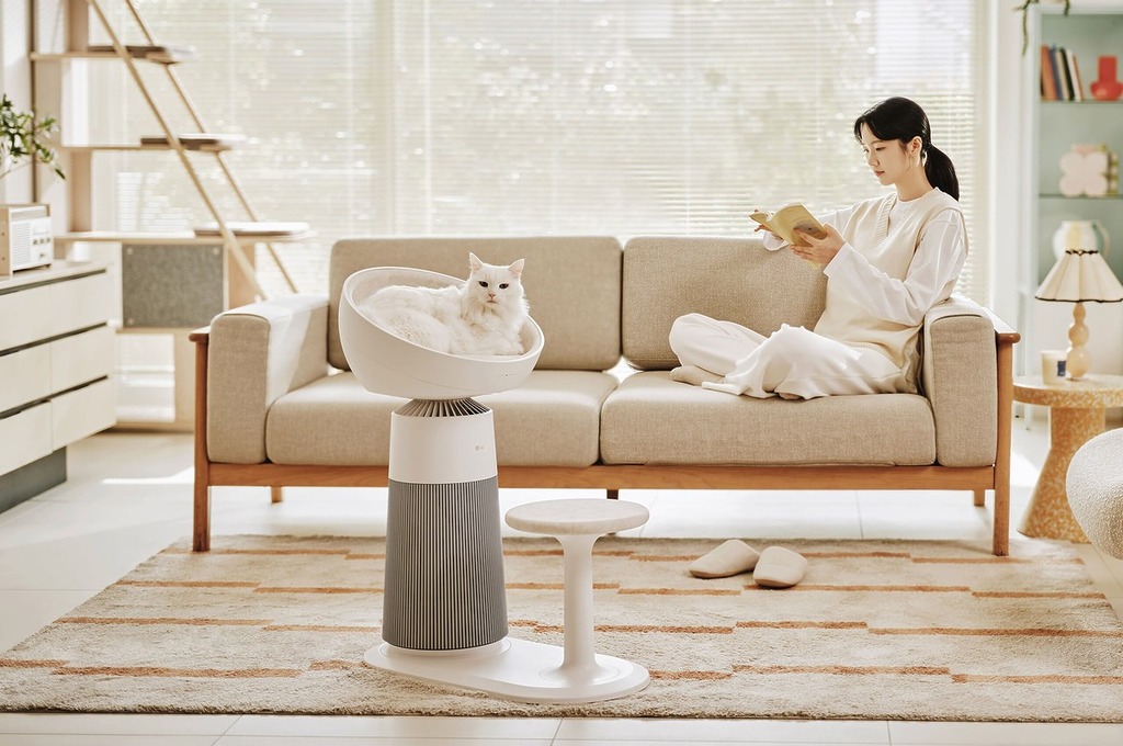 AeroCatTower (AF25CATM) 是一款專為「貓咪與人類共生」而打造的夢幻家電。