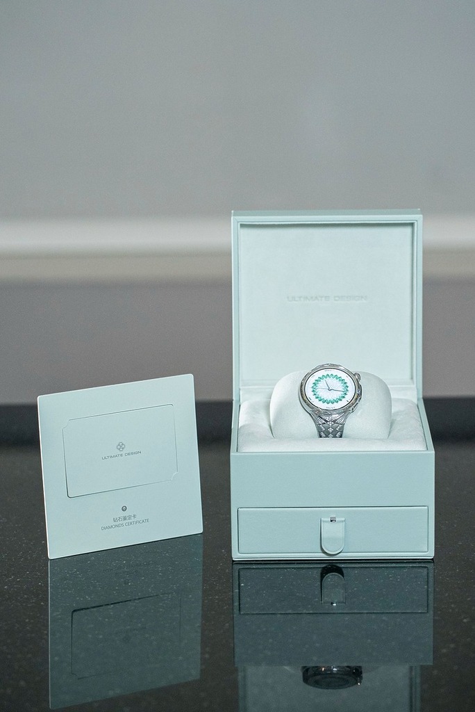 HUAWEI WATCH ULTIMATE DESIGN