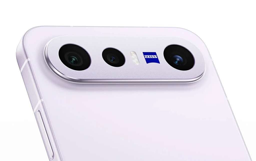 影像系統是 X300 FE 的最大賣點，它配備 5,000 萬畫素的蔡司（Zeiss）長焦鏡頭，支援高達 100 倍變焦，並結合全新演算法去穩定遠距離拍攝的畫面細節。