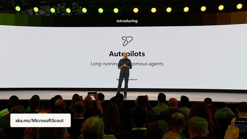 Nadella 形容 Autopilots 是企業版的 OpenClaw。