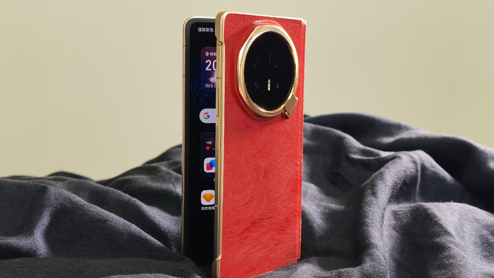 HONOR Magic V6