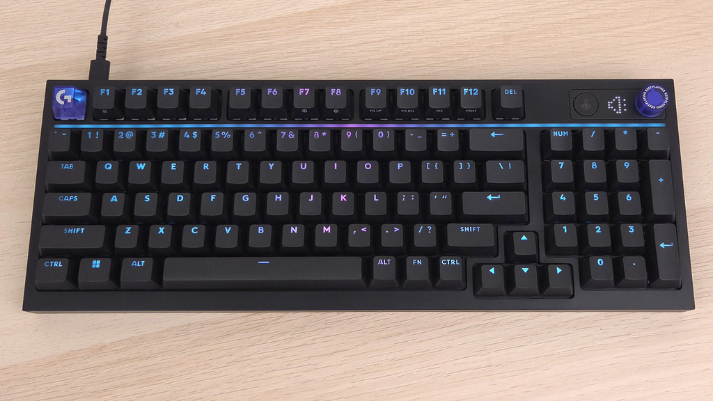 G316 X 98,甚有風格的 98% 設計。